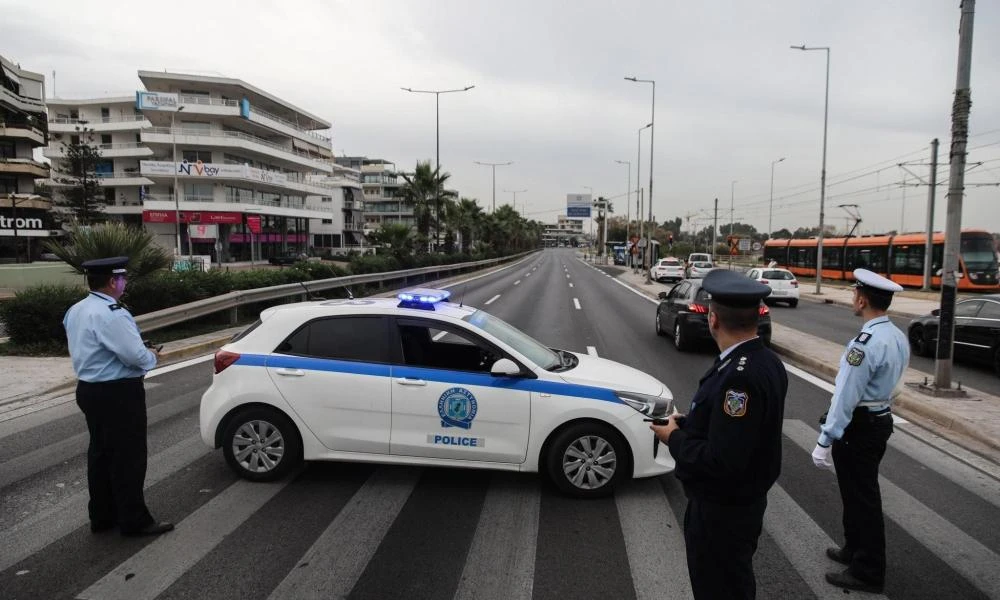 Κλήσεις της Τροχαίας: Mε SMS και e-mail η βεβαίωση της παράβασης